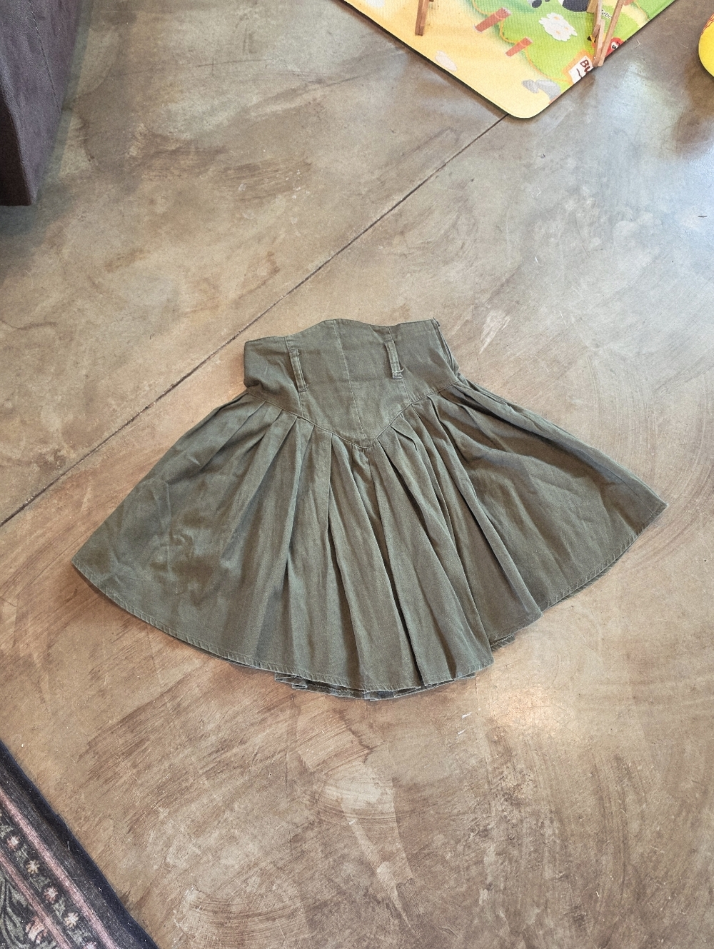 Vintage 'YES Clothing Co' Green High Waisted Drop Waist Army Green Skirt 26